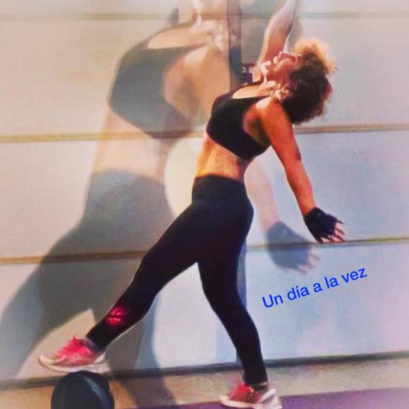 Profile Picture of Ivania Drosihn mantilla (@cremna27) on Poshmark