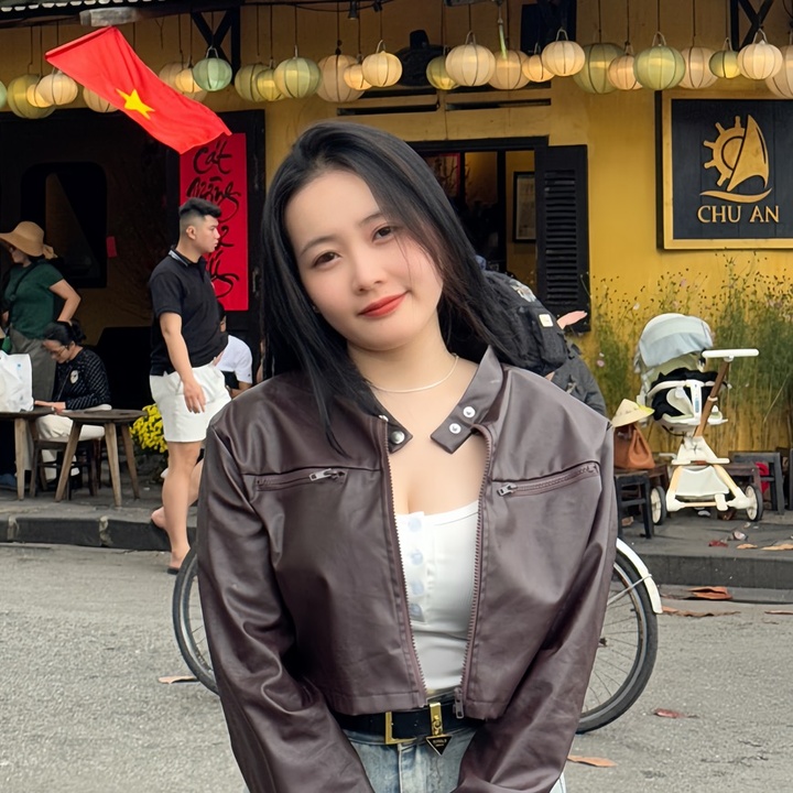 Profile Picture of 💖𝑨𝒍𝒊𝒄𝒆 (@aliceduyen_3107) on Tiktok