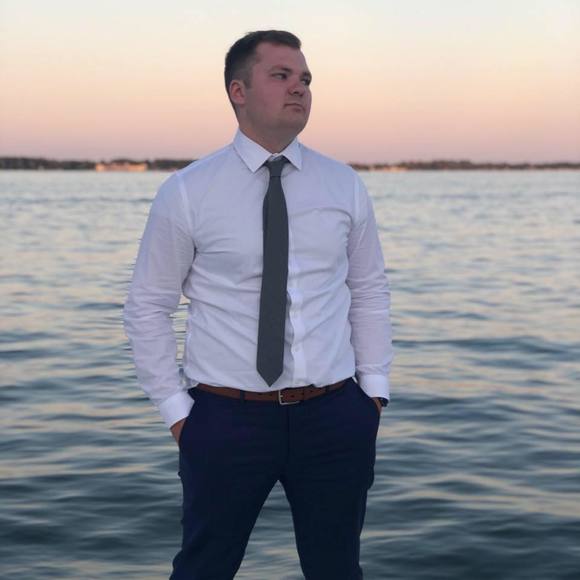 Profile Picture of Derrick Oley (@d_oley96) on Poshmark