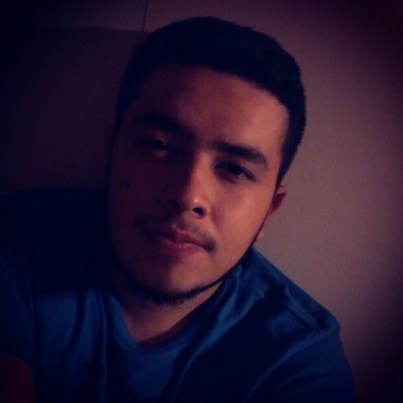 Profile Picture of Rigoberto Flores (@jr0953flores) on Poshmark