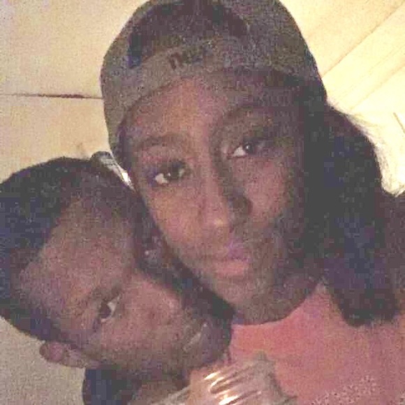 Profile Picture of Michael Mcgee (@miecheyb) on Poshmark