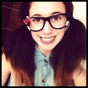 Profile Picture of Ellie Simpson (@elliemsimpson) on Youtube