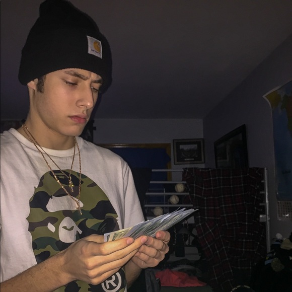 Profile Picture of Tony Kreinbring (@mybagright) on Poshmark