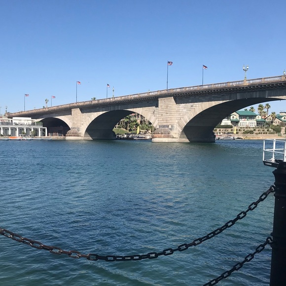 Profile Picture of Leana Alamo (@leana_alamo) on Poshmark