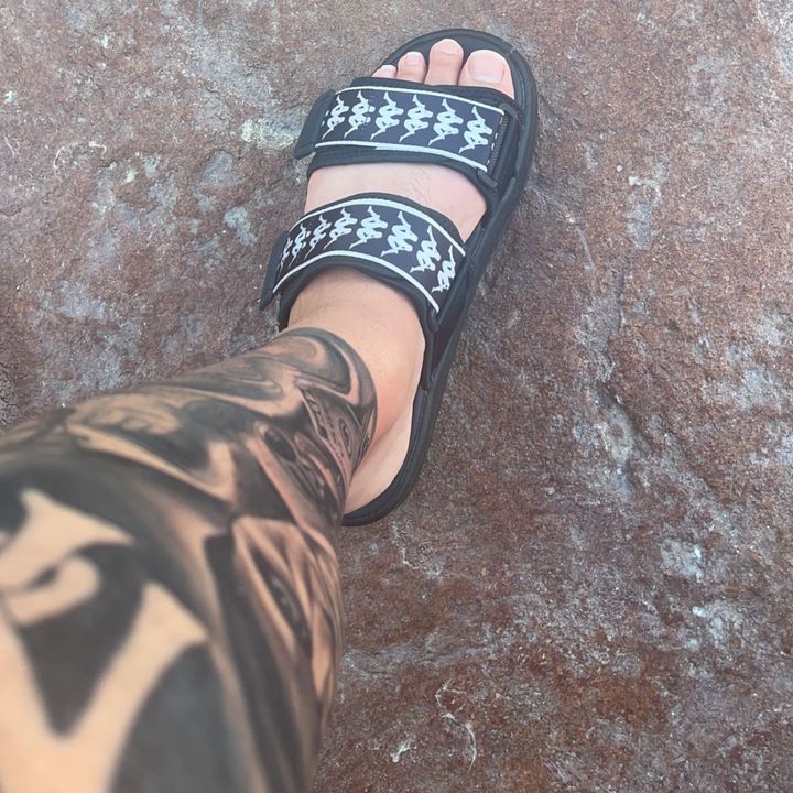 Profile Picture of ALBERT (@g0ld3nb0y__) on Tiktok