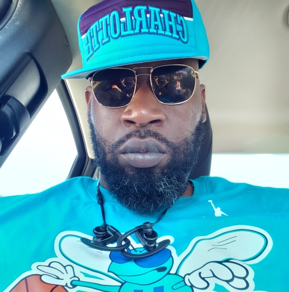 Profile Picture of Randy Lewis (@aji1983) on Poshmark