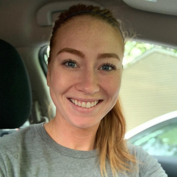 Profile Picture of Stephanie Sprowls (@sbordignon) on Poshmark