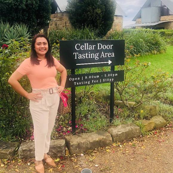 Profile Picture of Ivy Tolentino (@ivytolentino) on Poshmark