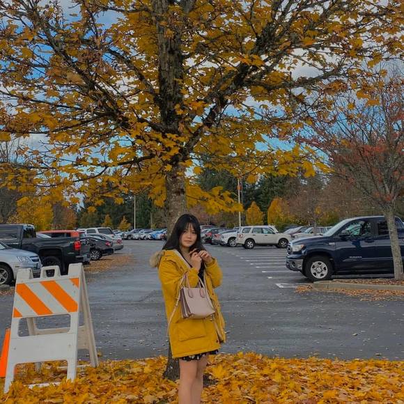 Profile Picture of Thảo Thảo (@ttr634) on Poshmark