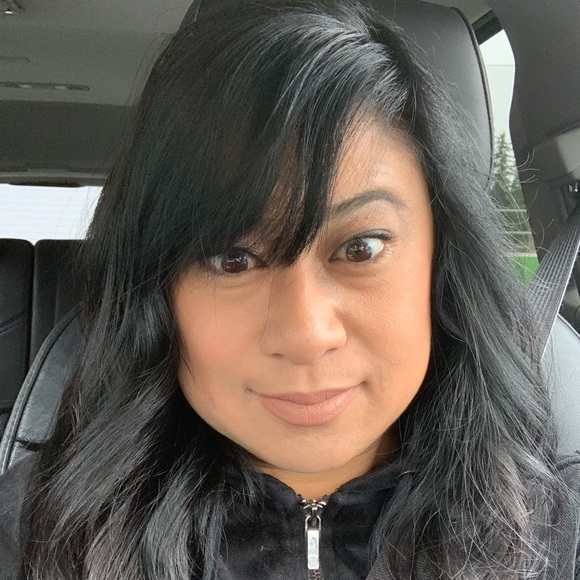 Profile Picture of Rozelle Panelo (@busymamaofboys) on Poshmark