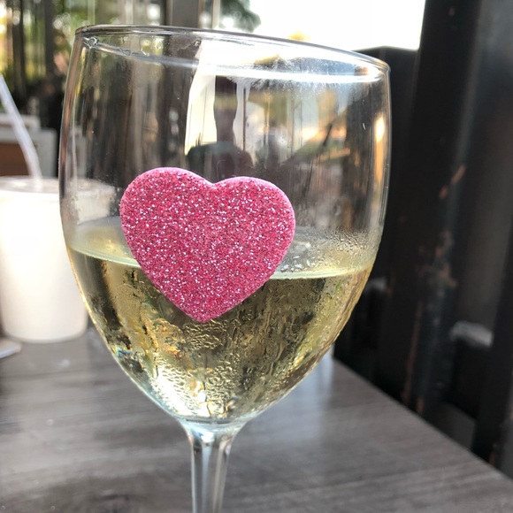 Profile Picture of Julie Gonick (@jooleygee) on Poshmark