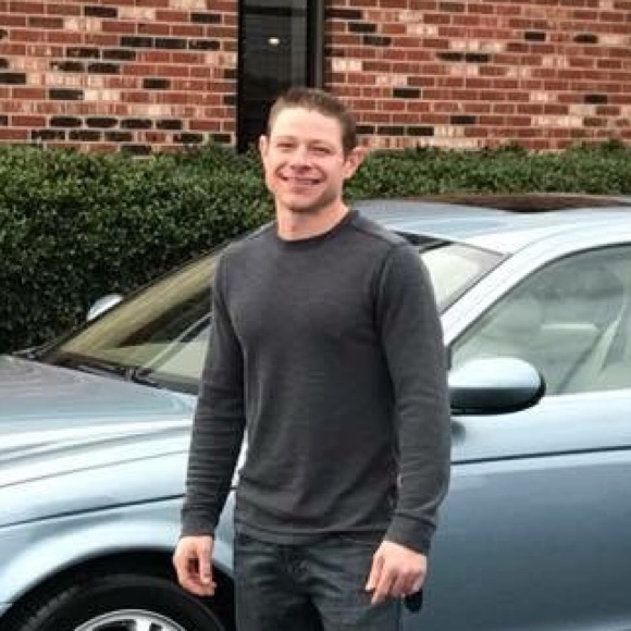 Profile Picture of Joshua Berrier (@blueberrier) on Poshmark