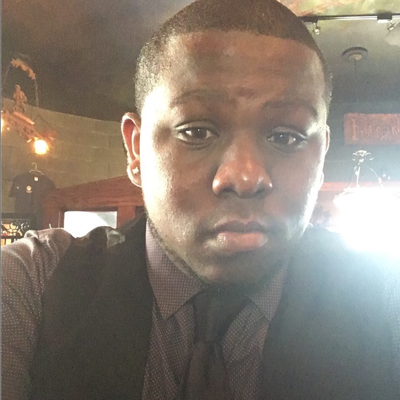Profile Picture of Erich Vaughn (@erichv88) on Poshmark