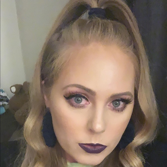 Brittany Pekar - Poshmark Profile Picture of Brittany Pekar (@brittypekar10) on Poshmark