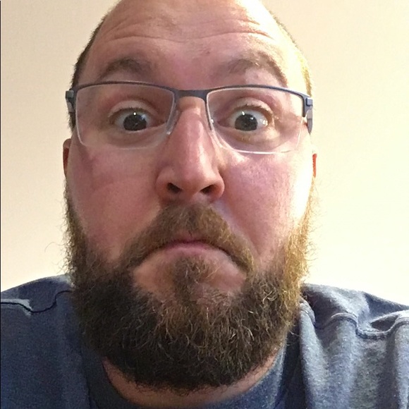 Profile Picture of Shane Snively (@shanesnively) on Poshmark