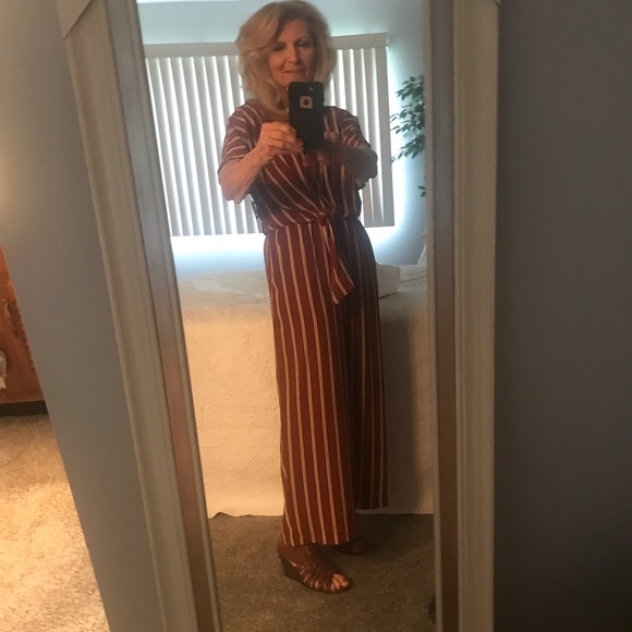 Profile Photo of Helen Sullivan (@looking4it2day) on Poshmark