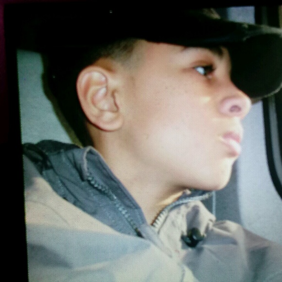 Profile Picture of Andrew Carter (@savagedrew100) on Poshmark