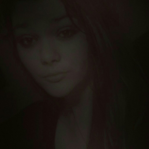 Profile Picture of Makenzie Labrot (@makenzielab95) on Poshmark