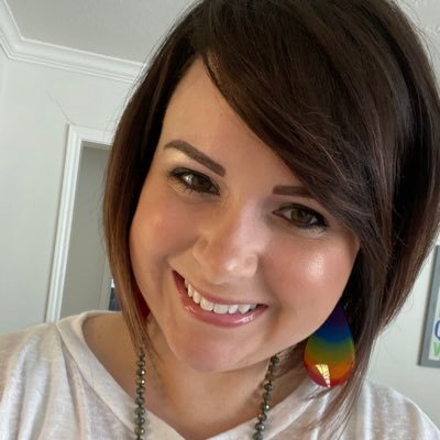 Profile Picture of Allison Woods Capetillo (@AlliCapetillo) on Twitter