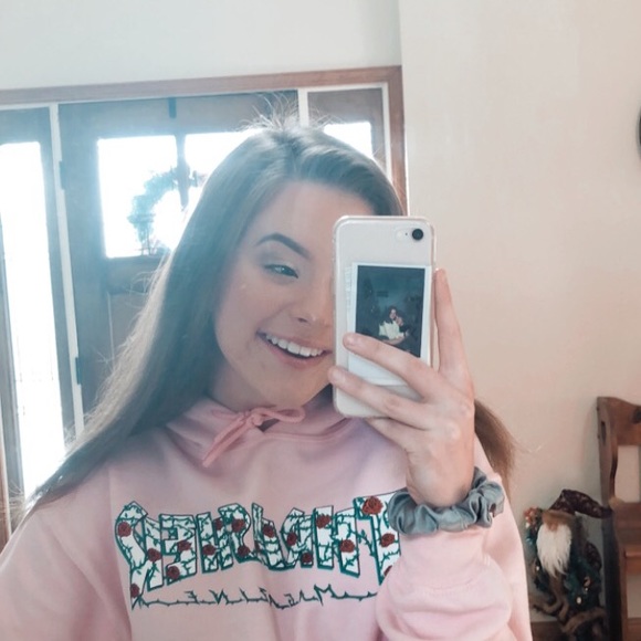 Profile Picture of Larrah High (@larrahhigh) on Poshmark