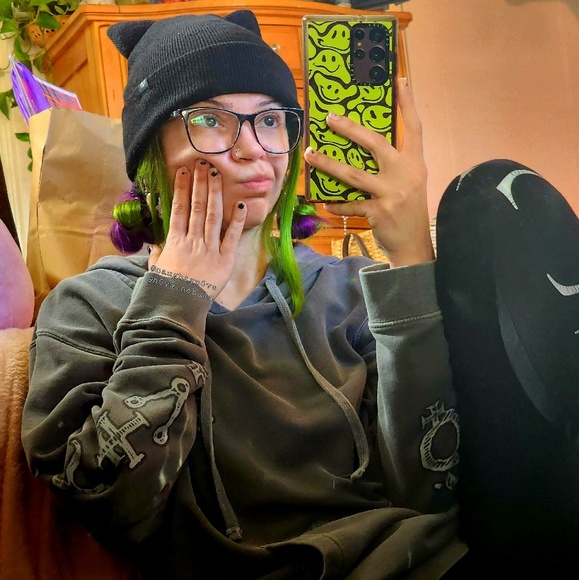 Profile Picture of Angelica Shapiro (@jelliifiish) on Poshmark