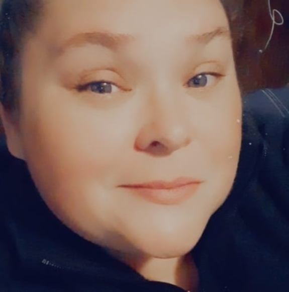 Profile Picture of Amanda Siggers (@asiggers) on Poshmark