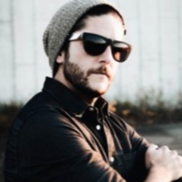 Profile Picture of Jason Crane (@jsncrane8) on Poshmark