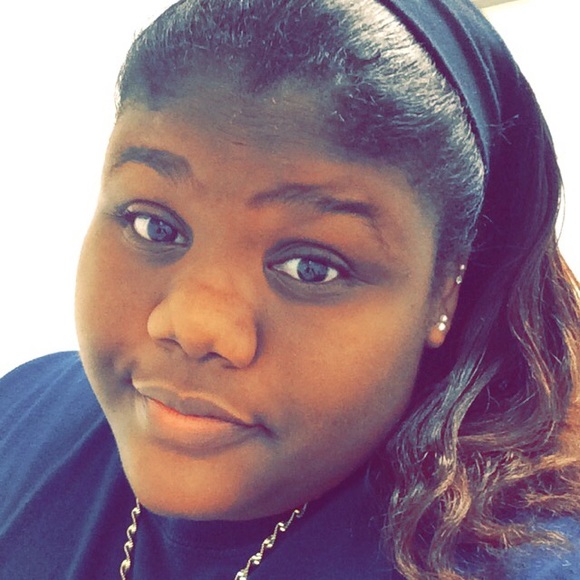 Profile Picture of Bre Mcmoore (@bre350551) on Poshmark