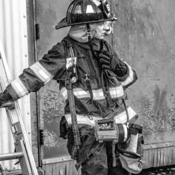 Jacquie Daniels - Poshmark Profile Picture of Jacquie Daniels (@ff393e3) on Poshmark