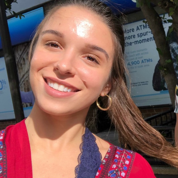 Profile Picture of Cassandra Sottile (@c_sottile) on Poshmark