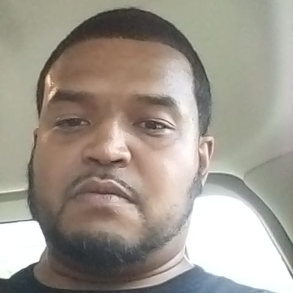Profile Picture of Felix Pena (@felixpena314) on Poshmark