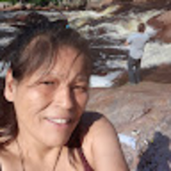 Profile Picture of Christiane Gregoire (@shakashtueu25) on Poshmark
