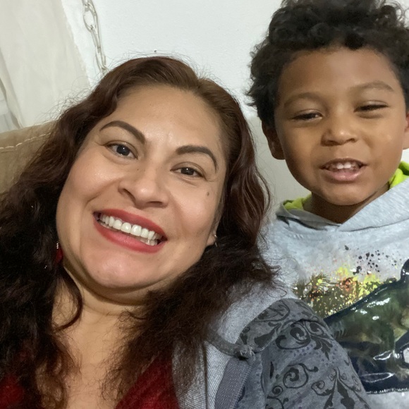 Profile Picture of Micaela Rivera (@mariafelix456) on Poshmark