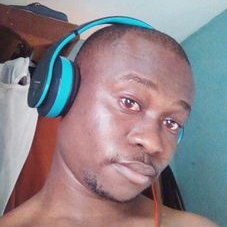 Profile Picture of Lawrence Johnsen (@Lorenzo2c2) on Twitter