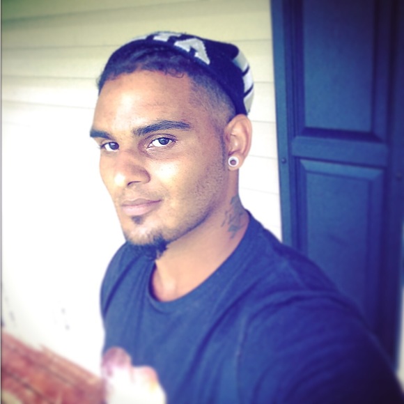 Profile Picture of Arrian Kight (@arrian_k) on Poshmark