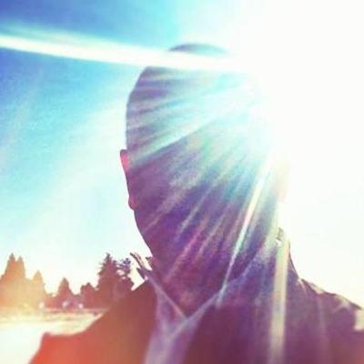 Profile Picture of Robert Shea (@RobertSheaMusic) on Twitter