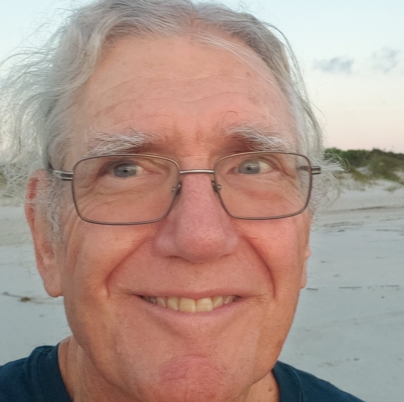 Profile Picture of Scott Pineo (@scott_pineo) on Poshmark
