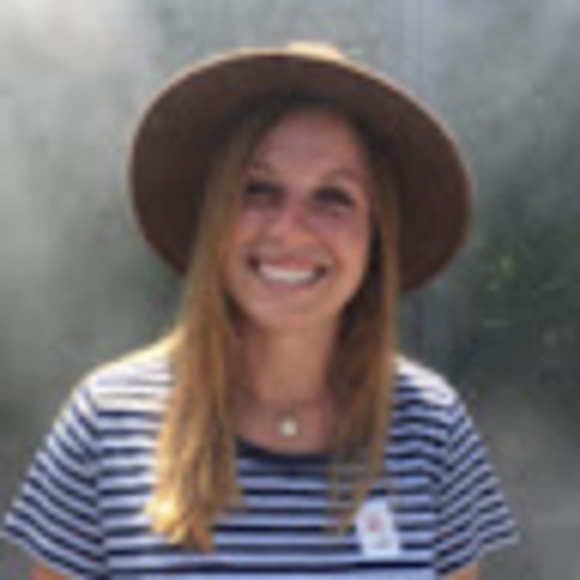 Profile Picture of Hannah Cernicky (@hcernicky) on Poshmark