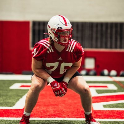 Profile Picture of Eli (@eli_simonson) on Twitter