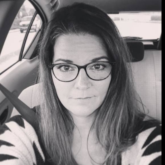 Profile Picture of Jennifer Calby (@jettafer) on Poshmark