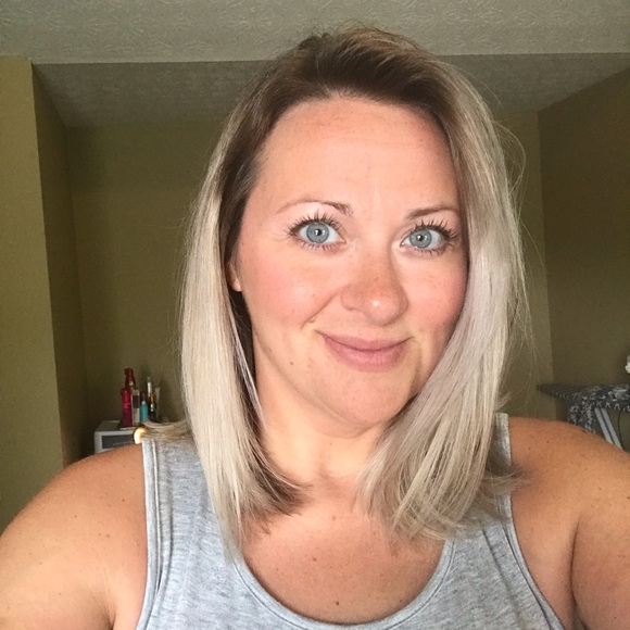 Profile Picture of Summer Giacomazzo (@buckeyegirl614) on Poshmark