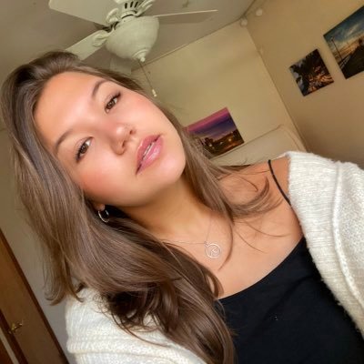 Profile Picture of Katie🌸 (@katie_braun3) on Twitter