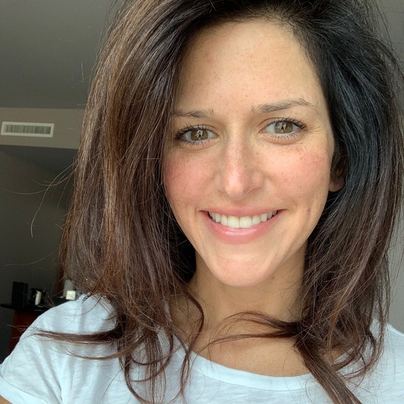 Stephanie Cozzone - Poshmark Profile Picture of Stephanie Cozzone (@faithandjoy84) on Poshmark