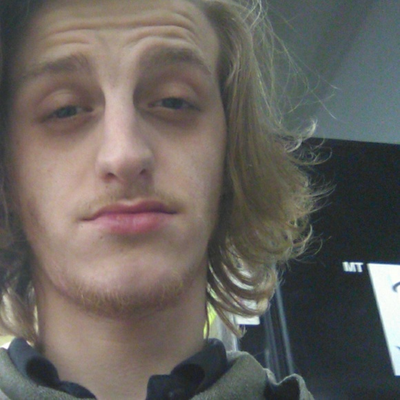 Profile Picture of Michael Sevier (@yungrasta81) on Poshmark