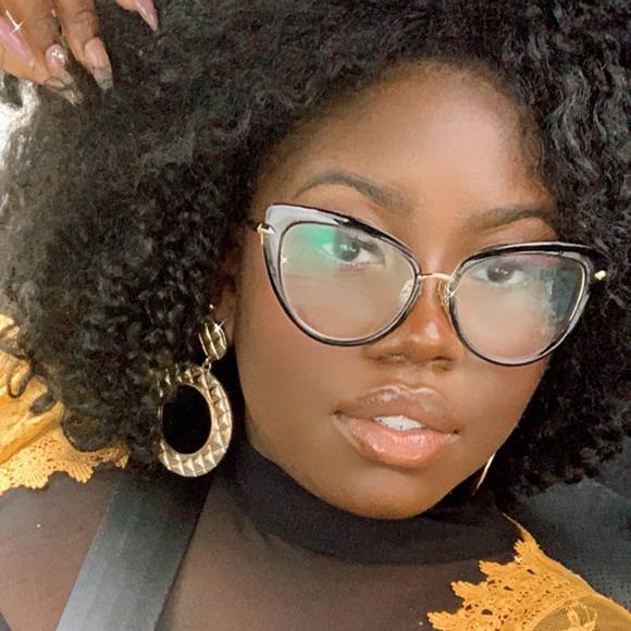 Profile Picture of Jasmine Raeford (@jasbelieves) on Poshmark