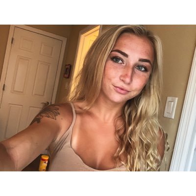 Profile Picture of Amandaaa☯ (@amanda_freda) on Twitter