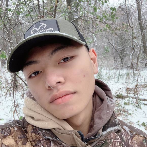 Profile Picture of Khánh duy Nguyễn (@khanhduy123) on Poshmark