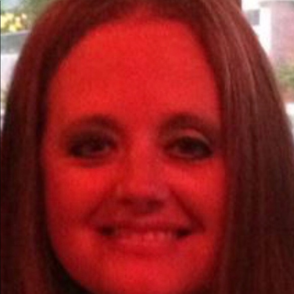 Profile Picture of Angela Trask (@l1atrask) on Poshmark