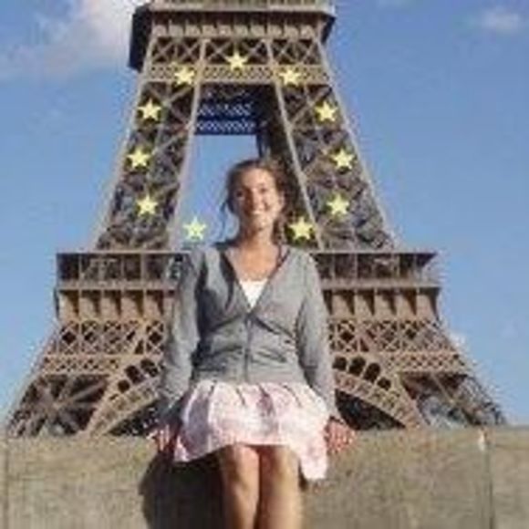 Profile Picture of Dina Hoerth (@dmhoerth) on Poshmark