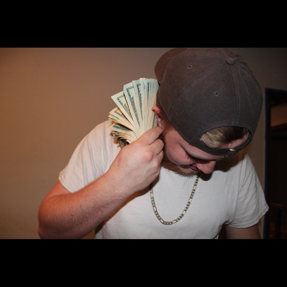 Profile Picture of Peyton Mcclain (@peytonpaul11) on Poshmark